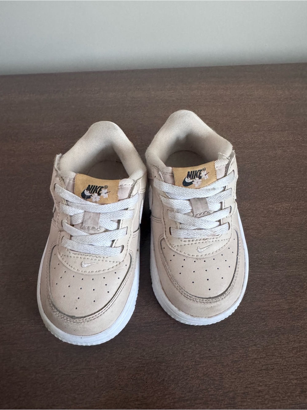 Nike Kids Tan/White Low-Top Sneakers